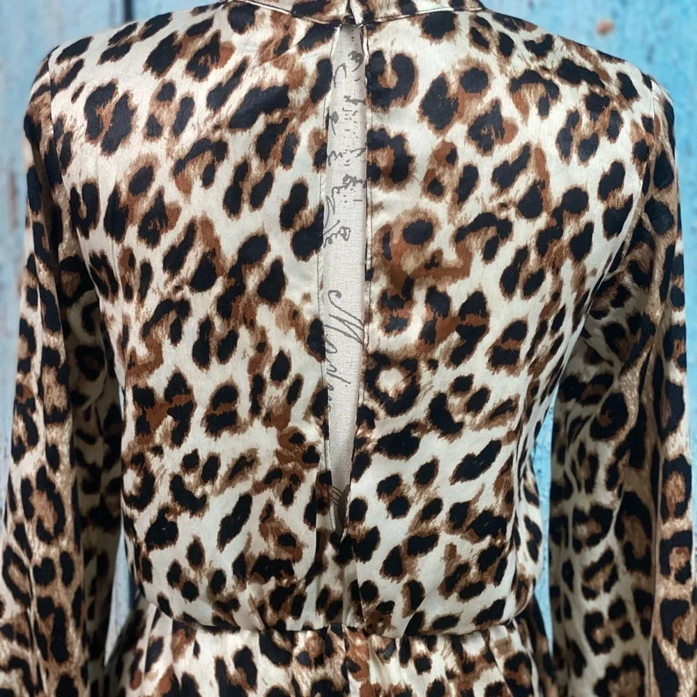 LUSH NWT Cheetah Print Choker Cut Out Romper - Picture 10 of 12